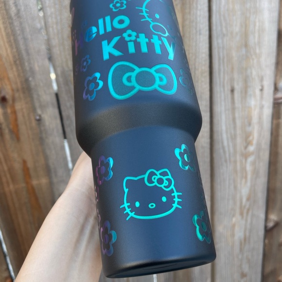 HELLO KITTY TUMBLER 40oz - Picture 7 of 16